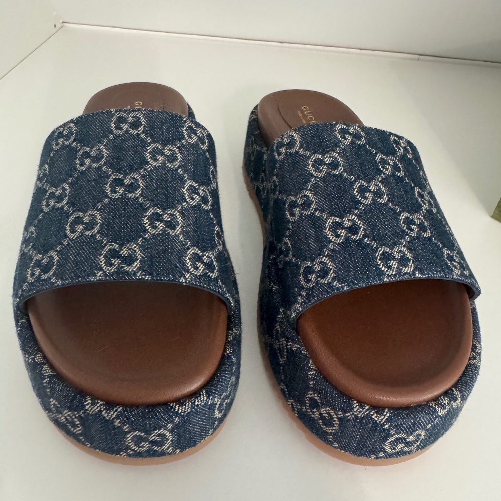 Authentic Gucci Printed Denim Slides. New in Box.
